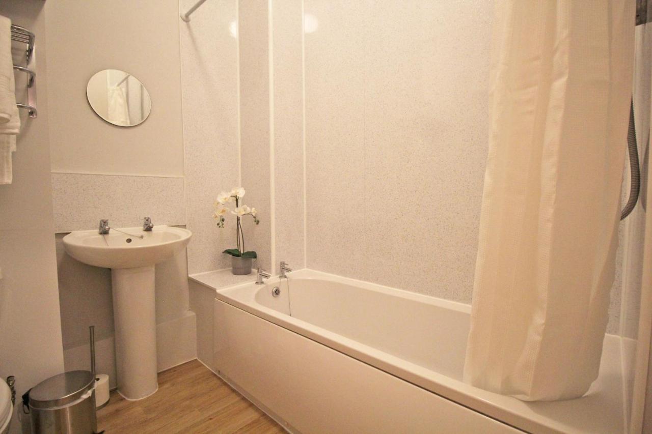 Lovely 1 Bed Serviced Apartment In Cambridgeshire Kültér fotó